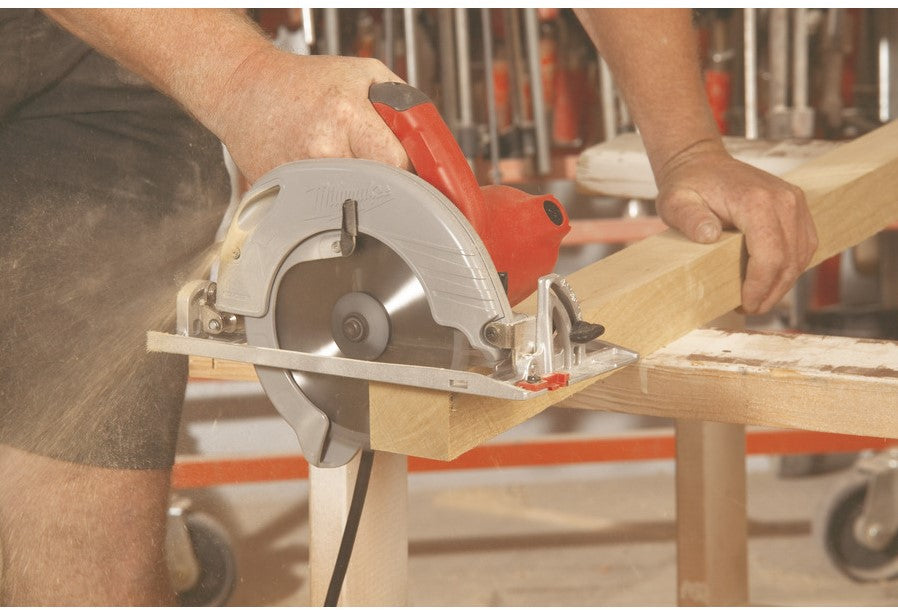 Milwaukee CS 55 Cirkelzaagmachine 165mm 1200W - 4933403635