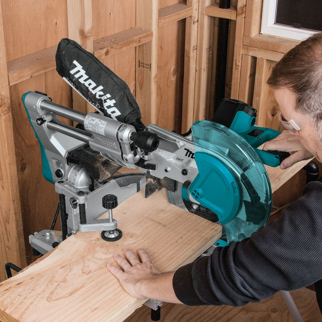 Makita LS1019L Afkortzaag
