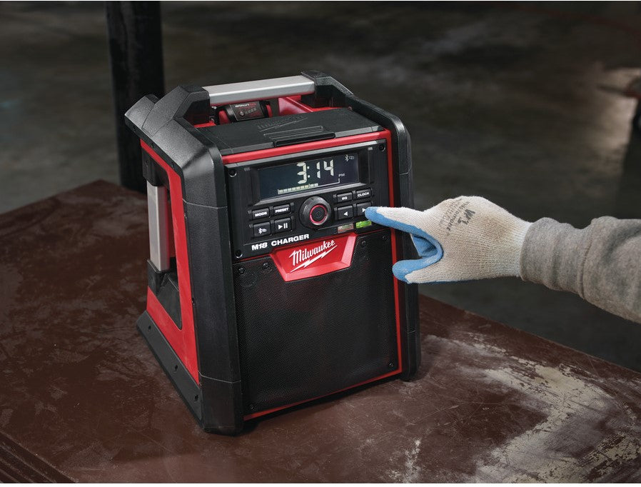 Milwaukee M18 RC-0 Battery Construction Radio / Charger 18V Loose Body M18™ - 4933446639