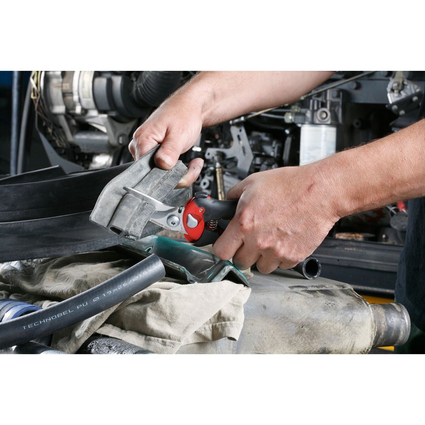 All purpose cutter - Angled jaws - 980C.PB