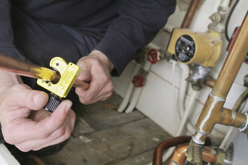 Stanley 0-70-447 Adjustable Pipe Cutter (3-22mm)