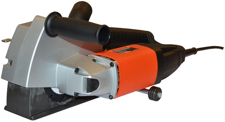 Perfectmate SCW125 trencher + 2 diamond blades