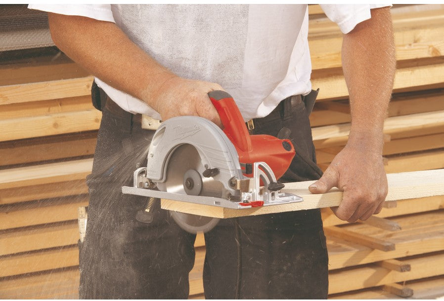 Milwaukee CS 55 Cirkelzaagmachine 165mm 1200W - 4933403635