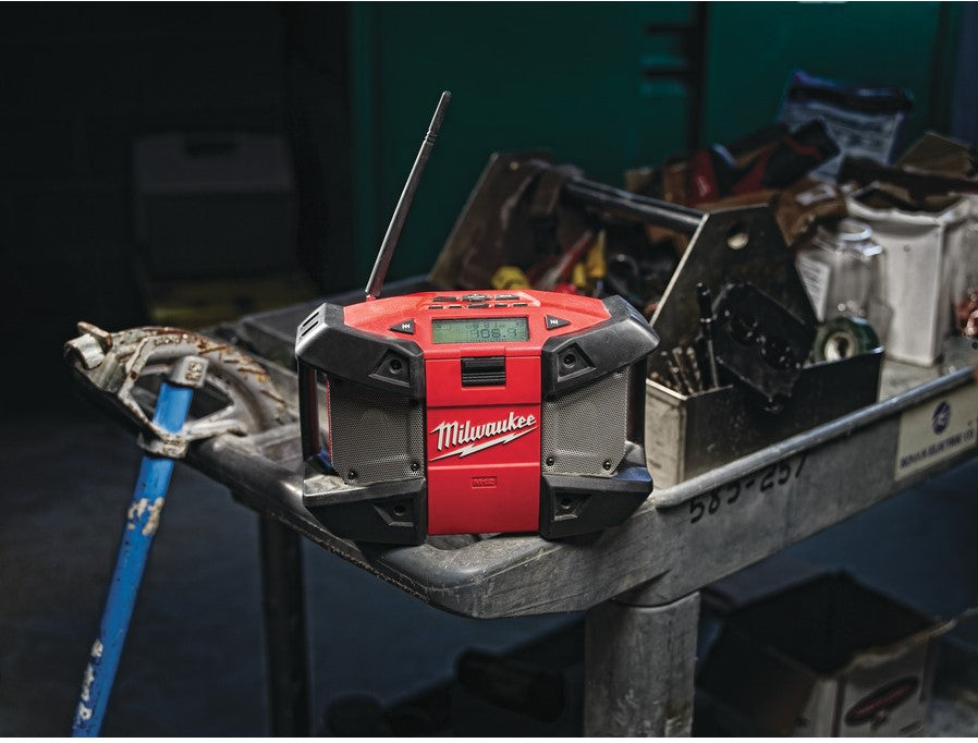 Milwaukee C12 JSR-0 Batterie Subcompact Radio mit MP3 Anschluss 12V Loose Body M12™ - 4933416365