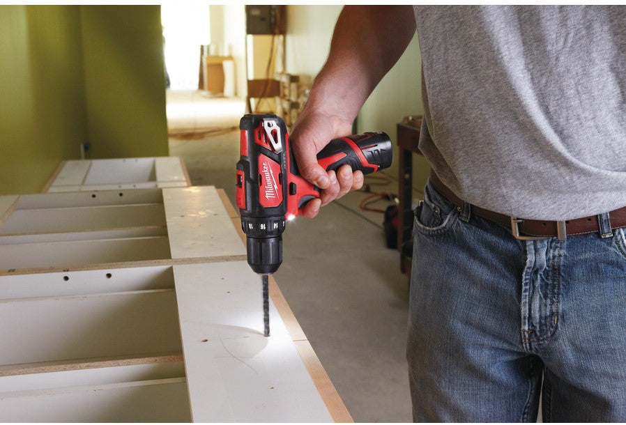 Milwaukee M12 BDD-202C Cordless Subcompact Drill/Screwdriver 12V 2.0Ah Li-Ion M12™ in case - 4933441915