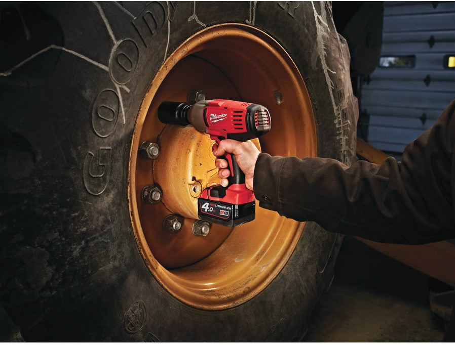 Milwaukee HD18 HIW-402C Cordless Impact Wrench 1/2"" 18V 4.0Ah Li-Ion M18™ in Bag - 4933441260