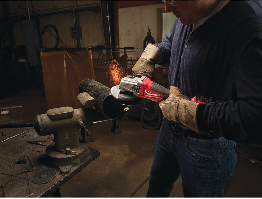 Milwaukee M18 CAG125XPD-502X Cordless Angle Grinder 125mm 18V 5.0Ah Li-Ion M18 FUEL™ in HD-Box - 4933448864