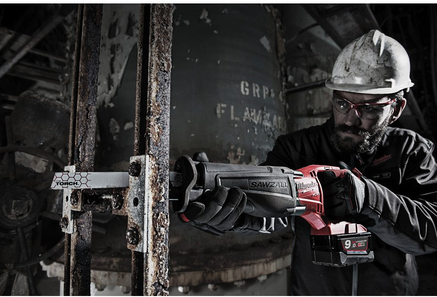 Milwaukee M18 CSX-902X Cordless Reciprocating Saw 18V 9.0Ah Li-Ion M18 FUEL™ SAWZALL™ in HD-Box - 4933451470