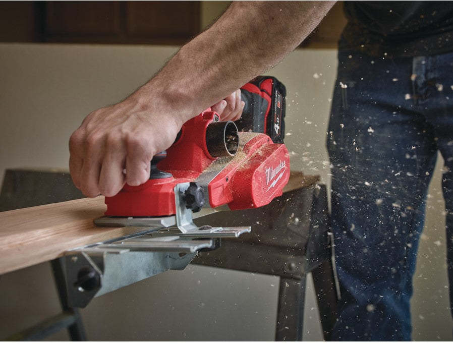 Milwaukee M18 BP-402C Cordless Planer 18V 4.0Ah Li-Ion M18™ in case - 4933451114