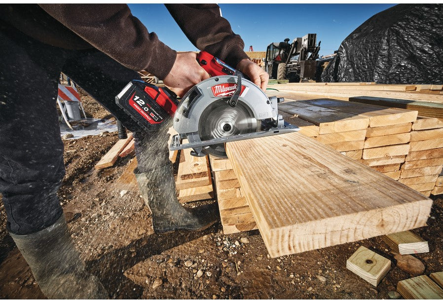 Milwaukee M18 FCS66-121C Cordless Circular Saw Machine 190mm for Wood and Plastic 18V 12Ah Li-Ion M18 FUEL™ in Case - 4933464586