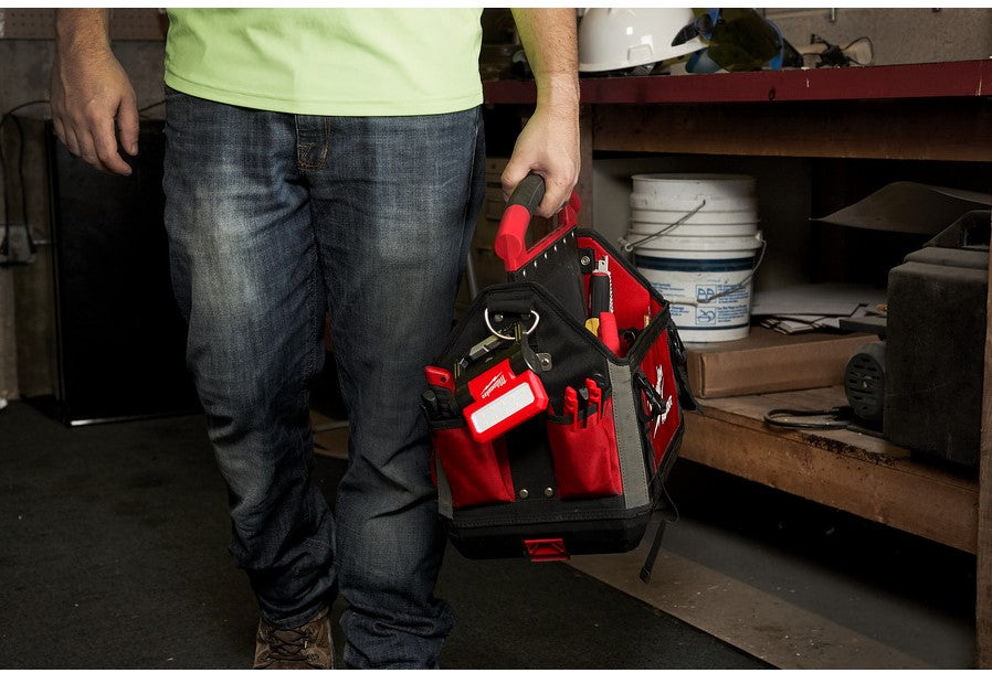 Milwaukee L4 FFL-201 USB oplaadbare inklapbare mini-schijnwerper - 4933464821