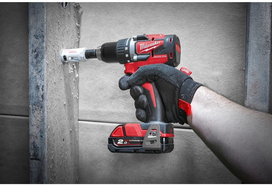 Milwaukee M18 CBLDD-202C Cordless Compact Drill 18V 2.0Ah Li-Ion M18™ in case - 4933464317