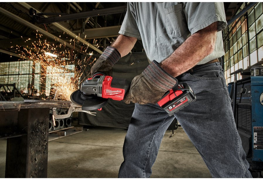 Milwaukee M18 FHSAG125XPDB-552X Accu Haakse Slijper 125mm met peddelschakelaar 18V 5.5Ah Li-Ion M18 FUEL™ in HD-Box - 4933471080