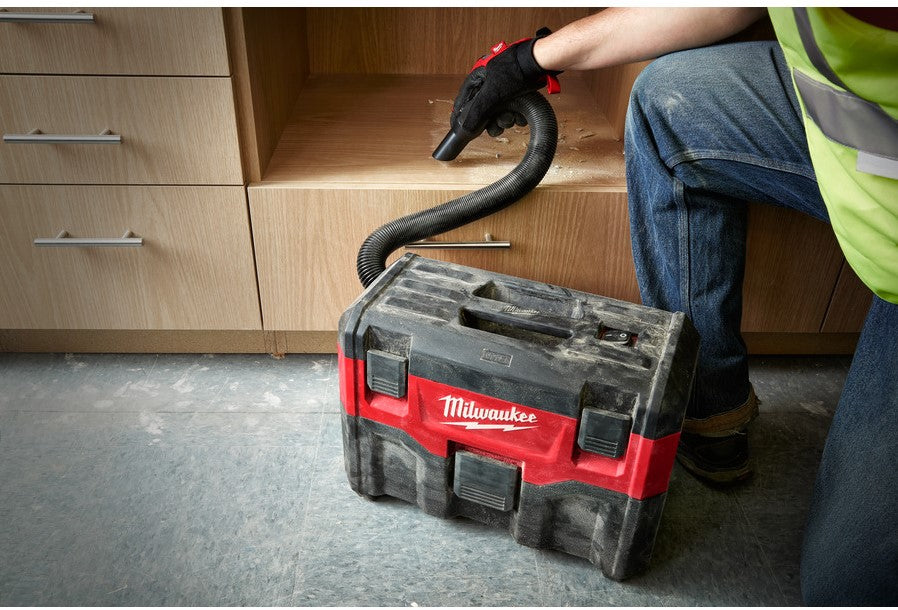 Milwaukee M18 VC2-0 Batterie Nass-/Trockenkolben 7,5 l 18 V Loose Body M18™ - 4933464029