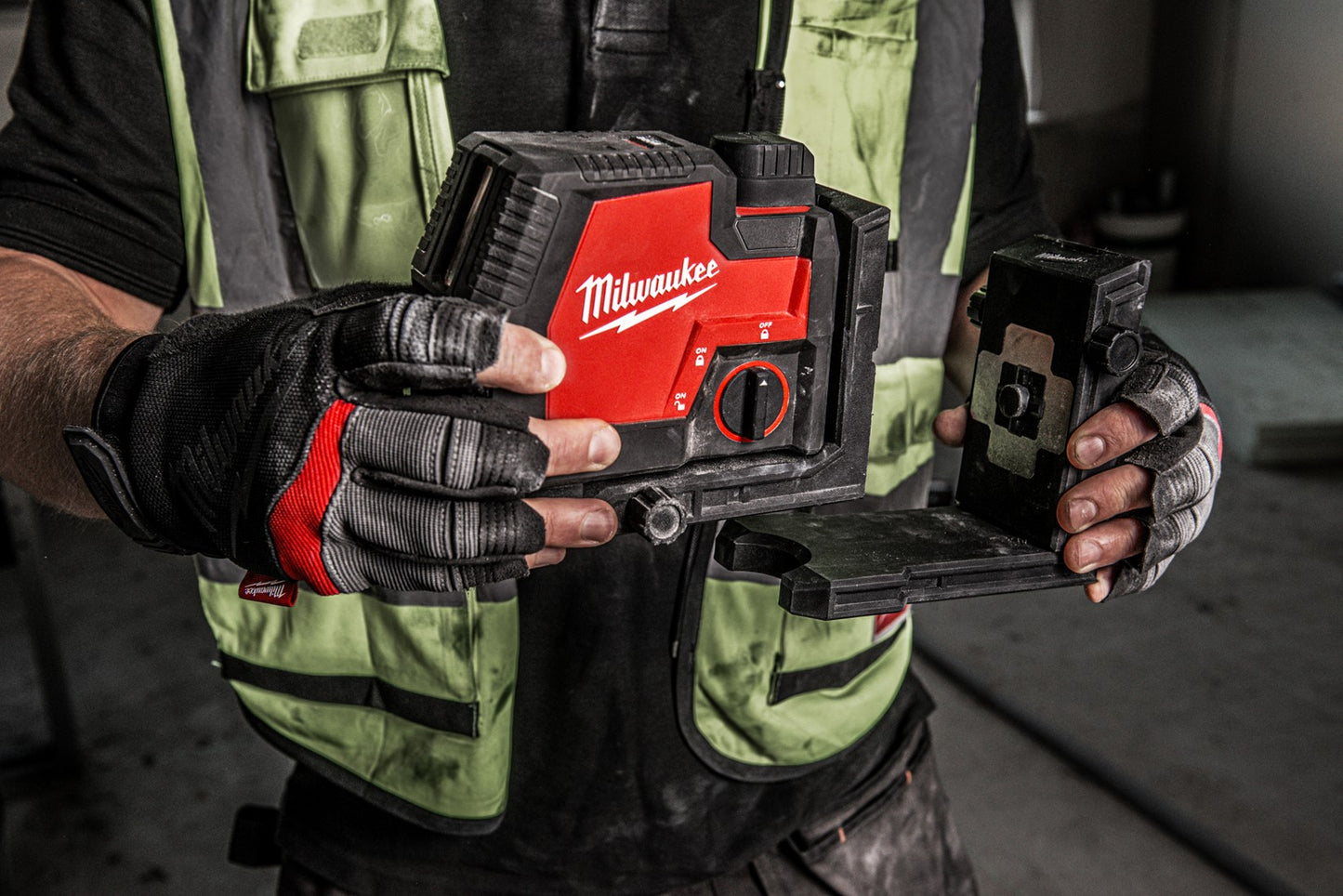 Milwaukee L4 CLLP-301C Accu Kruislijnlaser Groen met Loodpunten - 4933478099