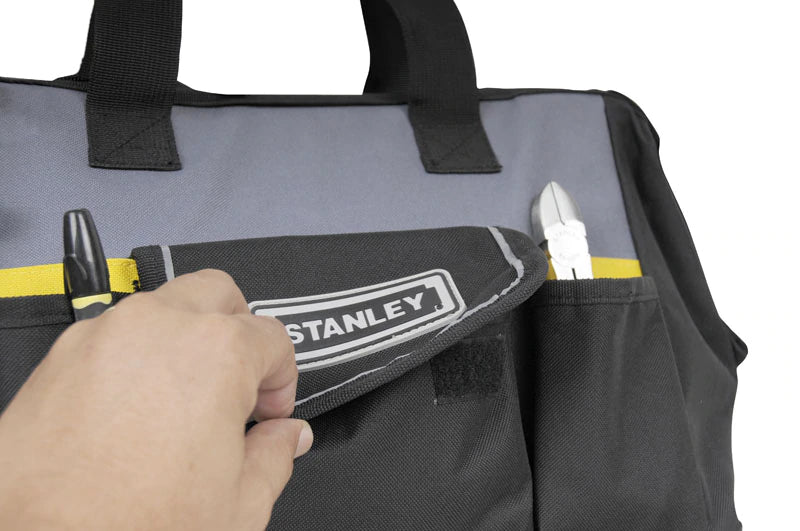 Stanley 1-79-218 Automatic Lock Tool Case 24"