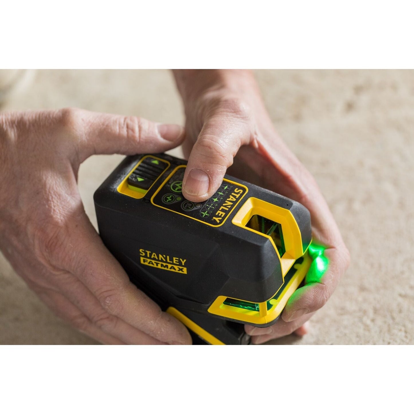 FMHT77598-1 FATMAX® 5-Punkt-Kreuzlinienlaser Li-Ion grün im Koffer